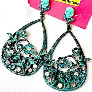 Betsey Johnson ‘Patina’ Skull Earrings w/Tag